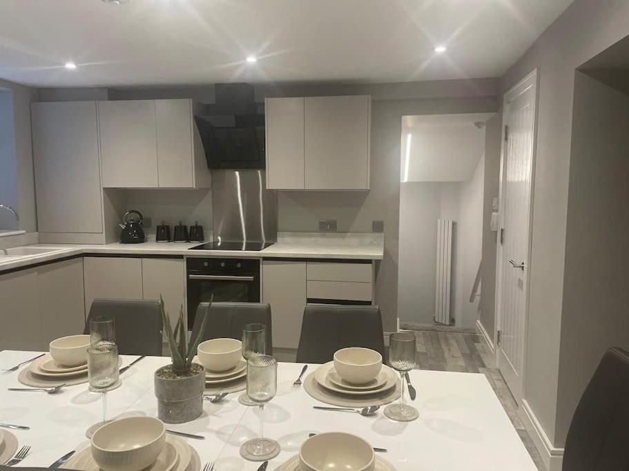 Rivendell Modern 2 Bedroom Apartment In St Peters Village Sleeps 6 Broadstairs Exterior foto
