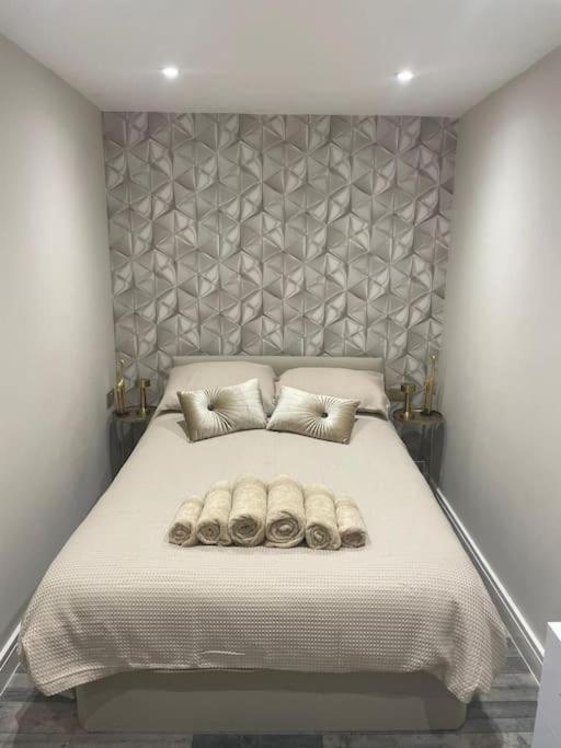 Rivendell Modern 2 Bedroom Apartment In St Peters Village Sleeps 6 Broadstairs Exterior foto